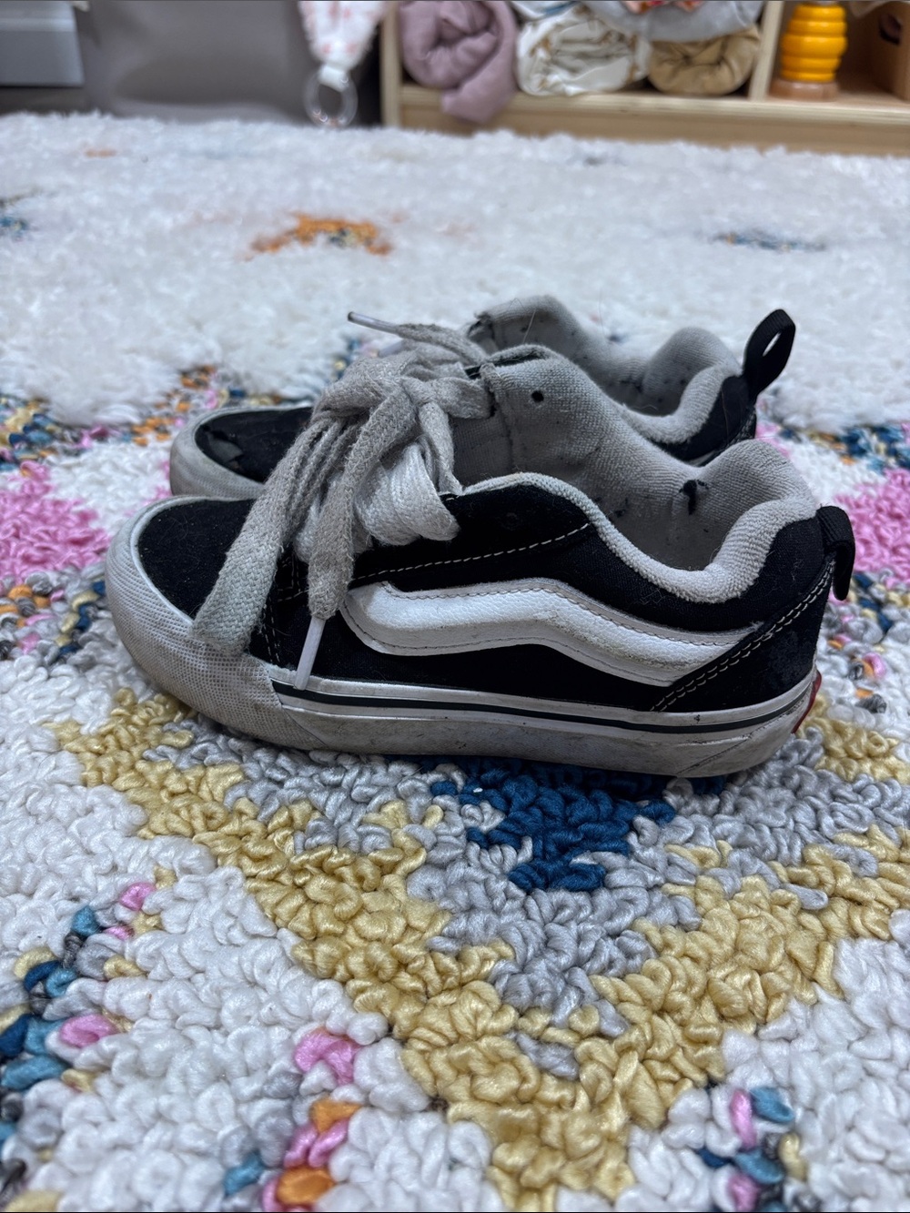 Vans - Picture 3 of 7